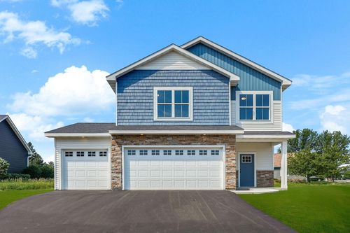 2924 Lavender Pkwy, Faribault, MN, 55021-5082 | Card Image