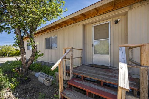 150 W 4th Ave, Sun Valley, NV, 89433-7902 | Card Image