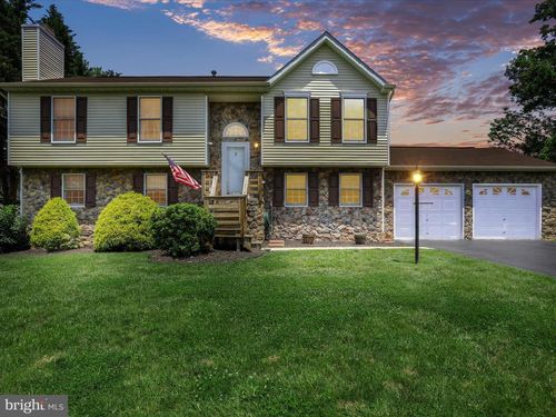 1946 Londontowne Dr, HAGERSTOWN, MD, 21740-6735 | Card Image