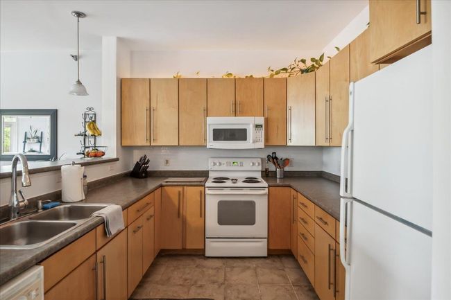 APT-217 - 370 Farrell St, Condo with 2 bedrooms, 2 bathrooms and null parking in South Burlington VT | Image 11