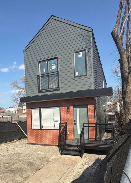 611 N Lawndale Ave, Chicago, IL, 60624-1255 | Card Image