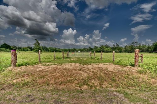 1290 County Road 302, Rockdale, TX, 76567 | Card Image