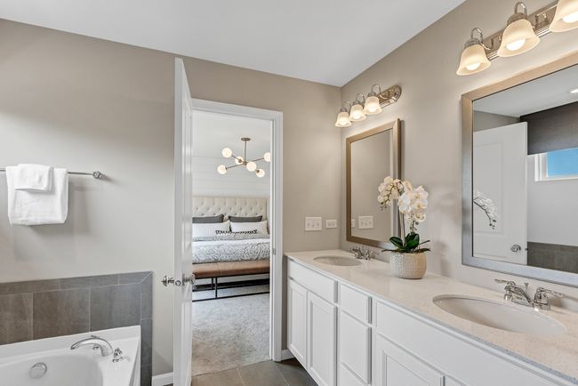 2415 Lucent Ln, House other with 3 bedrooms, 3 bathrooms and 2 parking in Naperville IL | Image 20