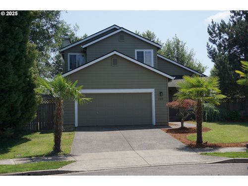 2522 Broadmoor Pl, Woodburn, OR, 97071-7653 | Card Image