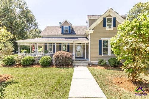 104 Oak St, Elko, GA, 31025-2257 | Card Image