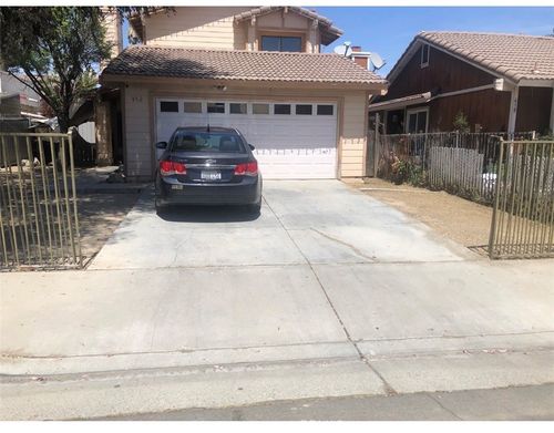 452 Cherry Vista Dr, Perris, CA, 92571-3978 | Card Image