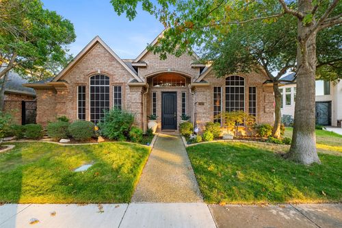 17608 Windflower Way, Dallas, TX, 75252-5318 | Card Image