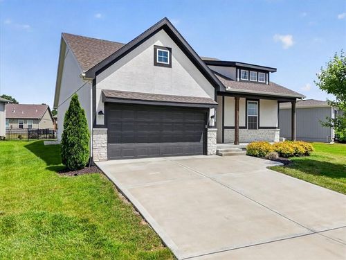 20858 W 190th Pl, Spring Hill, KS, 66083-4580 | Card Image