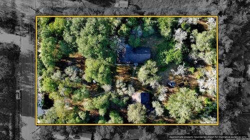 23798 Mathis Rd, Elmendorf, TX, 78112-6118 | Card Image