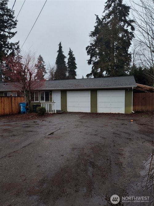 b-737 N 184th St, Shoreline, WA, 98133-4405 | Card Image