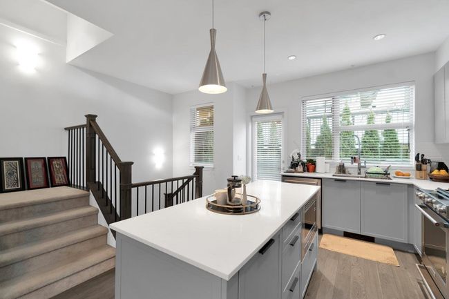244 E 5 Th Street, Townhouse with 4 bedrooms, 2 bathrooms and 2 parking in North Vancouver BC | Image 11