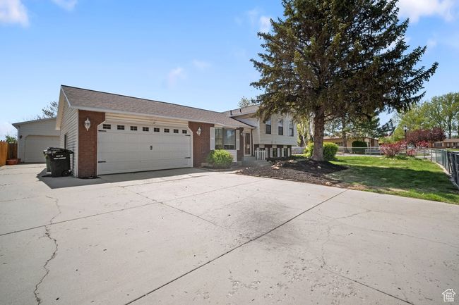 2009 7455, House other with 5 bedrooms, 2 bathrooms and 10 parking in West Jordan UT | Image 22