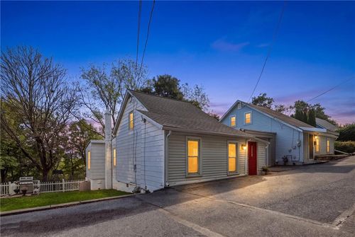 3252 Quarry St, Whitehall, PA, 18052-3503 | Card Image
