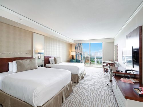 1418-18001 Collins Ave, Sunny Isles Beach, FL, 33160-2722 | Card Image