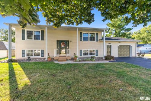 a-1702 1st Ave, Rapids City, IL, 61278-1033 | Card Image