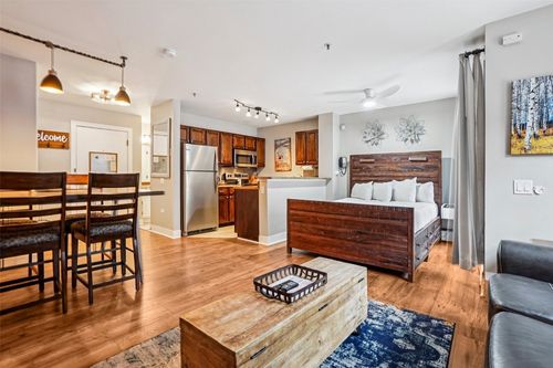 e212-100 S Park Ave, BRECKENRIDGE, CO, 80424-6962 | Card Image