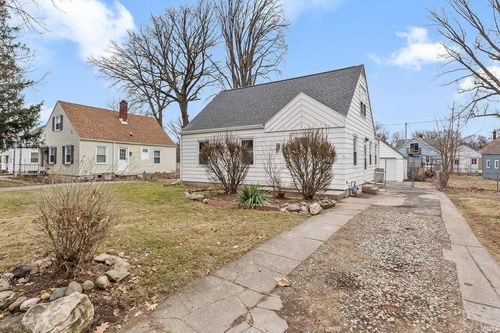 1510 Waldron Cir, Fort Wayne, IN, 46807-1044 | Card Image