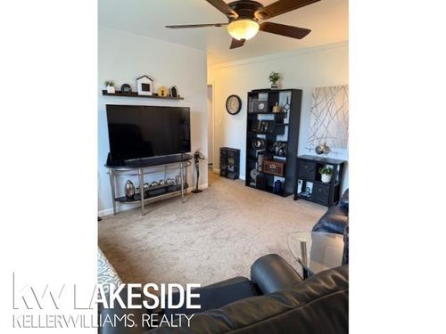 28336 Rosemont St, Roseville, MI, 48066-2438 | Card Image