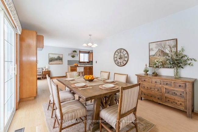 7078 County Rd, House other with 6 bedrooms, 3 bathrooms and 15 parking in Utopia ON | Image 12