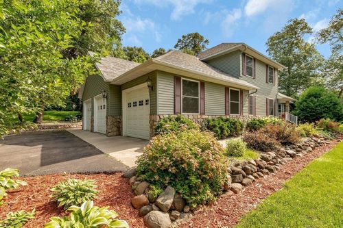 5492 Garden Hills Dr, Saint Augusta, MN, 56301-4690 | Card Image