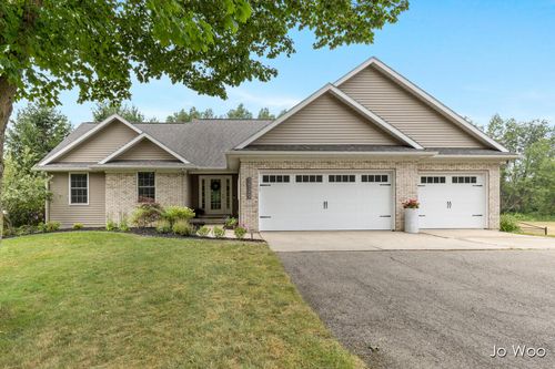 3529 Buttrick Ave Se, Ada, MI, 49301-9321 | Card Image