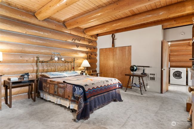 Main floor | Image 19