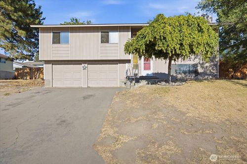 1330 Semillon Pl, Prosser, WA, 99350-1235 | Card Image