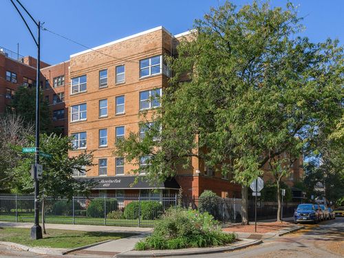 s402-4920 N Marine Dr, Chicago, IL, 60640-3965 | Card Image