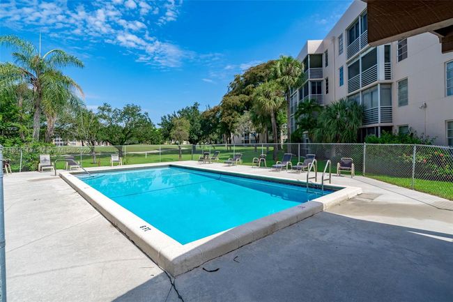 APT-101 - 9510 Seagrape Dr, Condo with 3 bedrooms, 2 bathrooms and null parking in Davie FL | Image 45