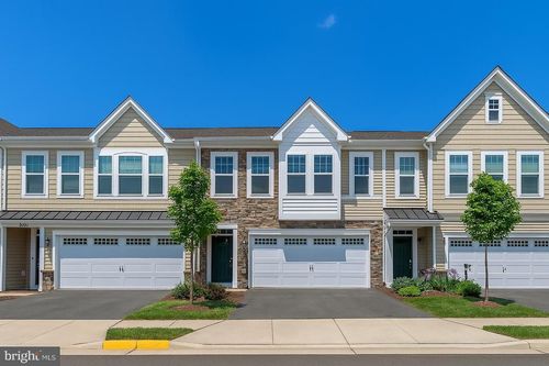 42482 Benfold Sq, BRAMBLETON, VA, 20148-7608 | Card Image