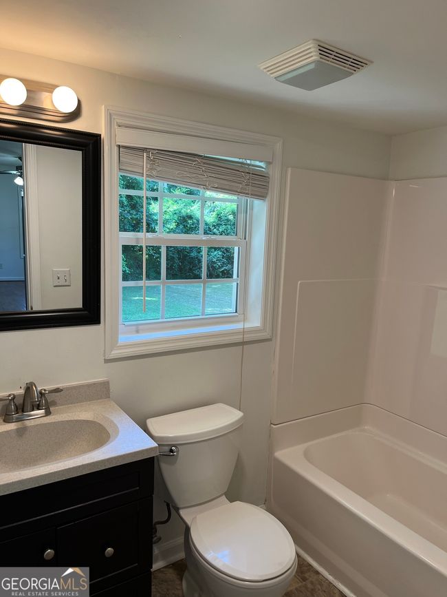 618 Poplar St, House other with 2 bedrooms, 2 bathrooms and null parking in WEST POINT GA | Image 9