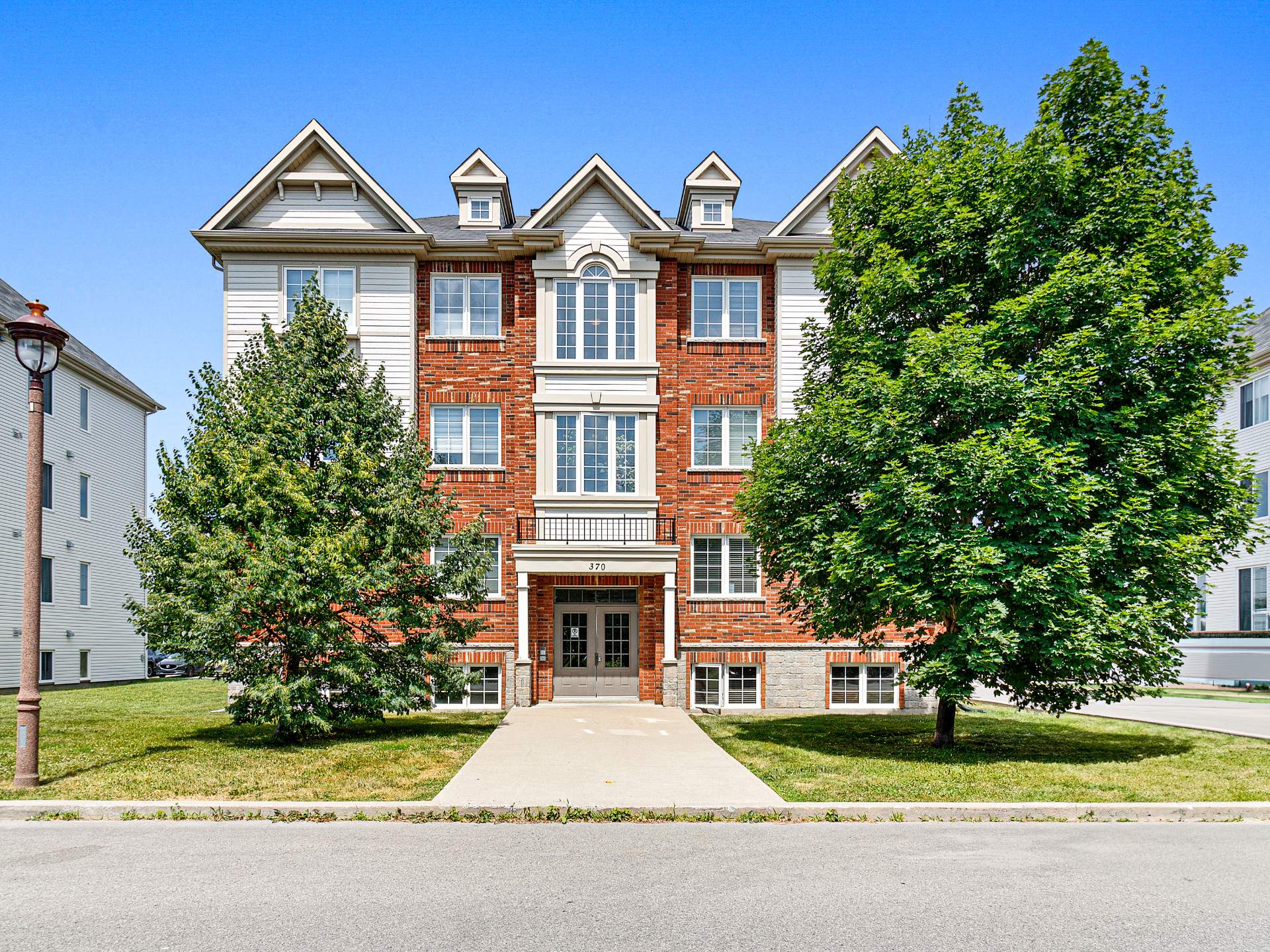 Residential in Vaudreuil-Dorion 4