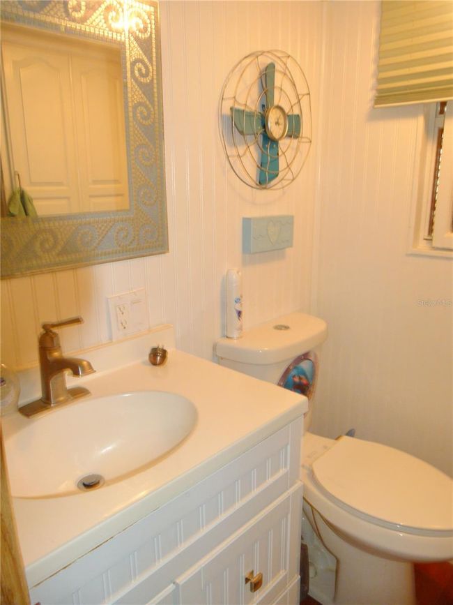 Bathroom | Image 17