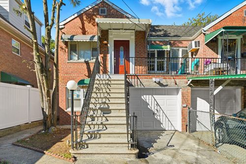 2943 Yates Ave, Bronx, NY, 10469-5226 | Card Image