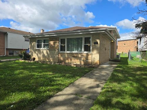8936 Ozark Ave, Morton Grove, IL, 60053-1866 | Card Image