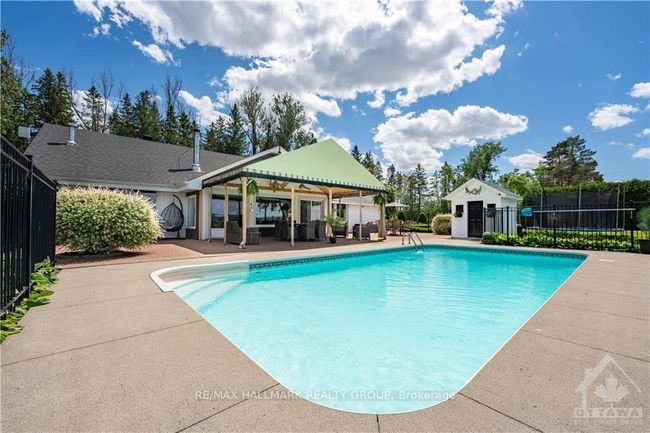 2570 Bay Rd, House other with 3 bedrooms, 2 bathrooms and 12 parking in L'orignal ON | Image 10