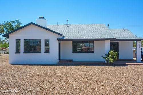 733 W Vanover Rd, Tucson, AZ, 85705-4137 | Card Image