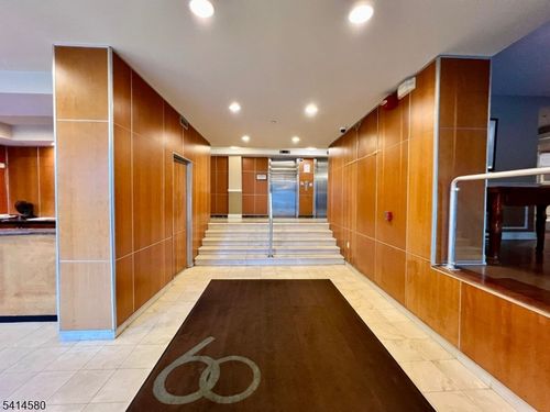 60 Parkway Dr, East Orange, NJ, 07017 | Card Image