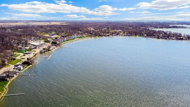 5 minutes to Cedar Lake with boat slips available | Image 39
