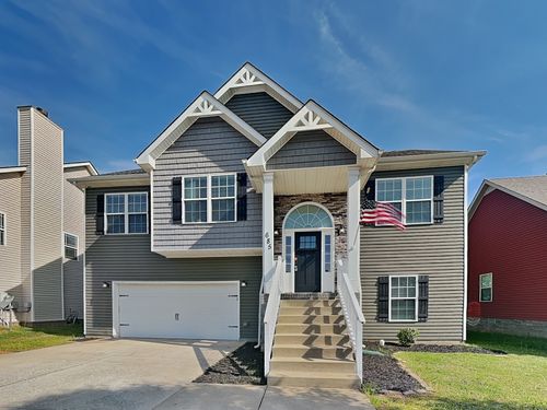 685 Ellie Nat Dr, Clarksville, TN, 37040-6298 | Card Image