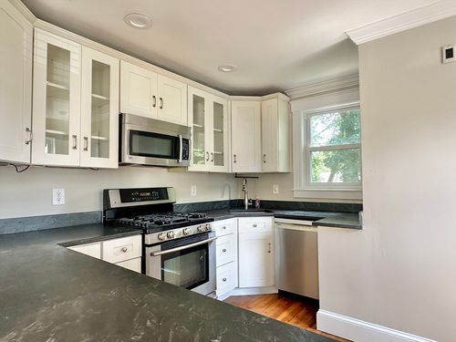8A Mellon Rd, Wellesley, MA, 02482 | Card Image