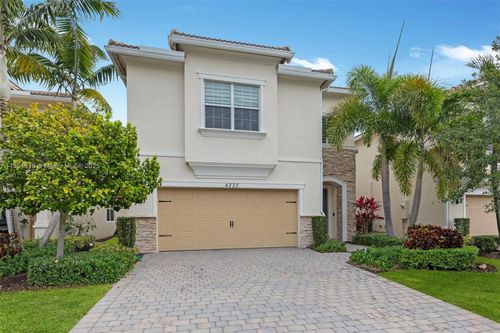 4233 Large Leaf Ln, Hollywood, FL, 33021-2654 | Card Image