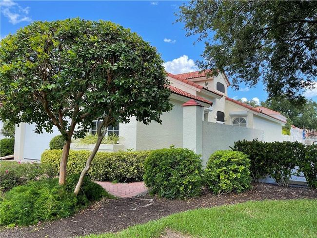 5950 Almaden Dr, House other with 3 bedrooms, 2 bathrooms and null parking in Naples FL | Image 5
