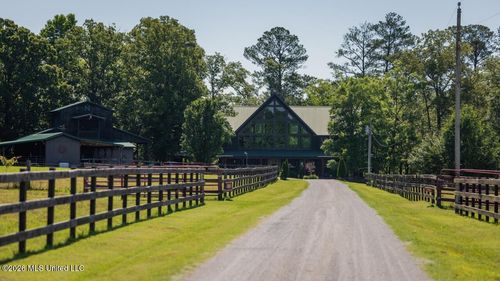 7961 Camden Rd, Camden, MS, 39045 | Card Image