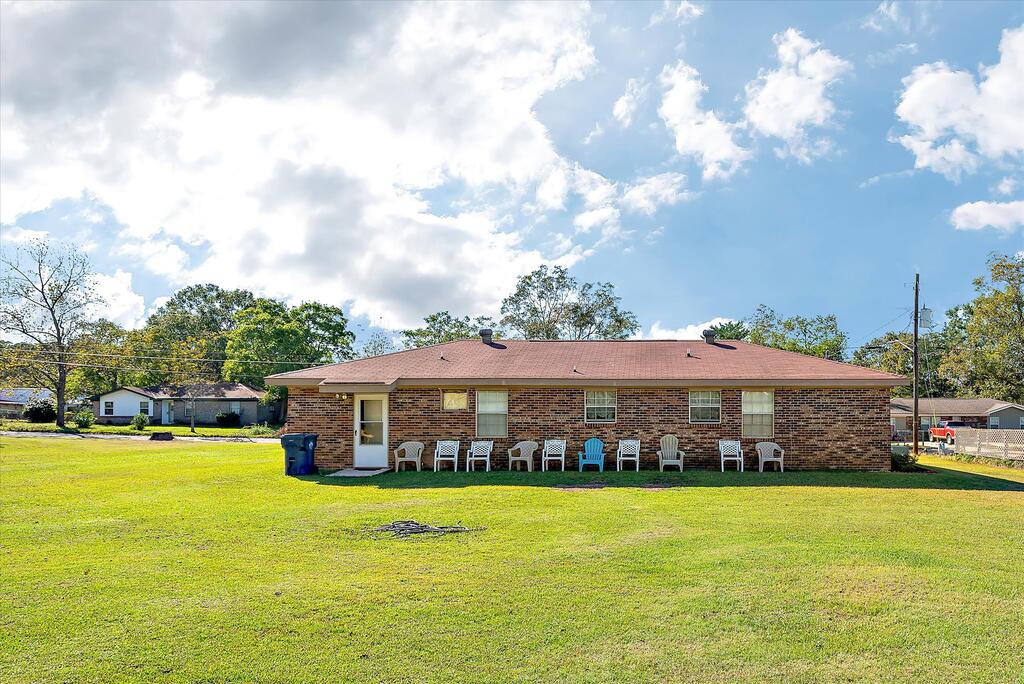 Residential in Cowarts 3