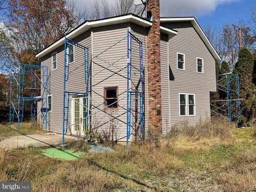 265 Mill Rd, Lehighton, PA, 18235-9560 | Card Image