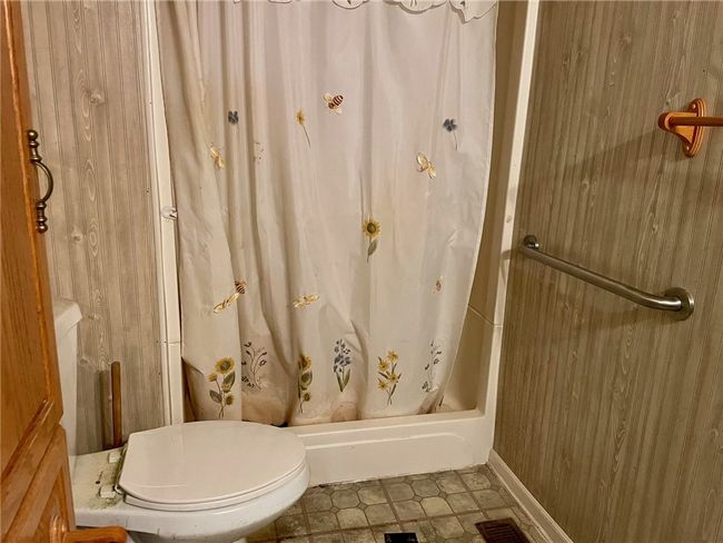 6 S Oakland Rd, House other with 2 bedrooms, 2 bathrooms and null parking in Ashmore IL | Image 5