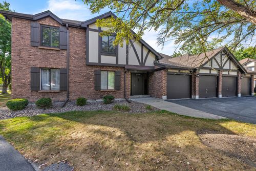 25b-8255 Holly Ct, Palos Hills, IL, 60465-2545 | Card Image