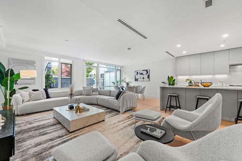 202-1331 Marine Dr, West Vancouver, BC, V7T1B6 | Card Image