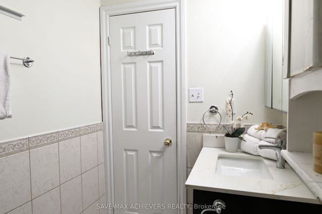 3 Gold Finch Crt, House other with 3 bedrooms, 2 bathrooms and 2 parking in Brampton ON | Image 35
